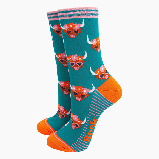 Women's Highland Cow Floral Crown Bamboo Socks