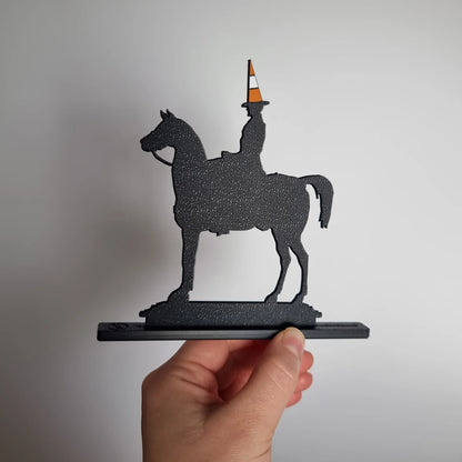 The Glasgow Duke with Cone Door Topper